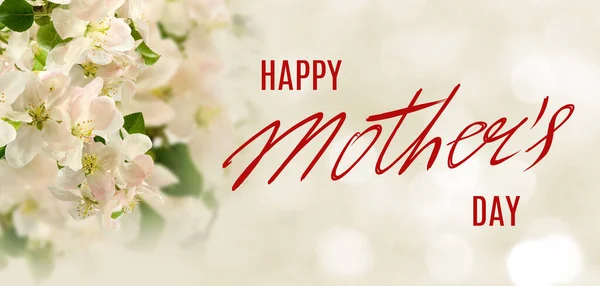 Muttertagsgrußkarte mit Blumen — Stockfoto