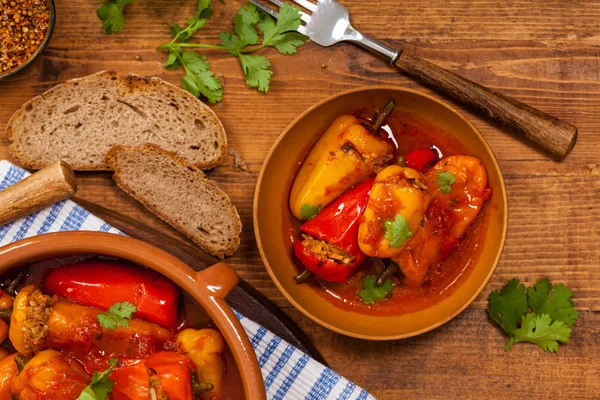 Pimientos rellenos al horno —  Fotos de Stock