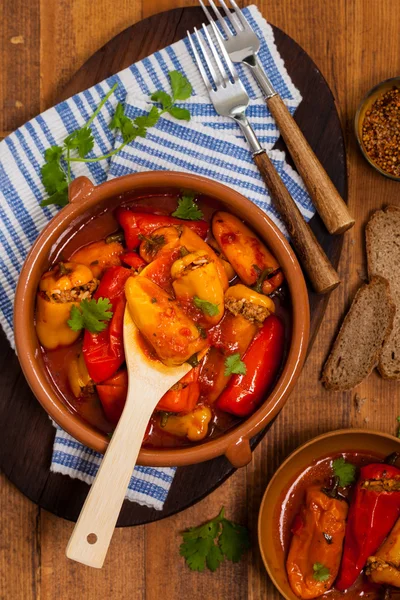 Pimientos rellenos al horno —  Fotos de Stock