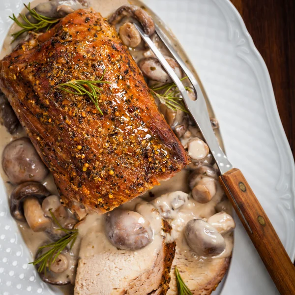 Filetto di maiale con salsa di funghi — Foto Stock