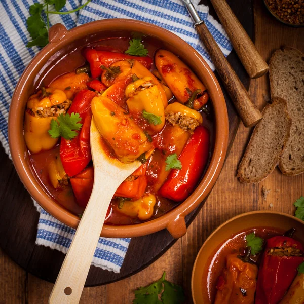 Pimientos rellenos al horno —  Fotos de Stock