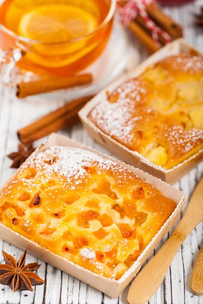 Sárgabarack, mangó torta — Stock Fotó