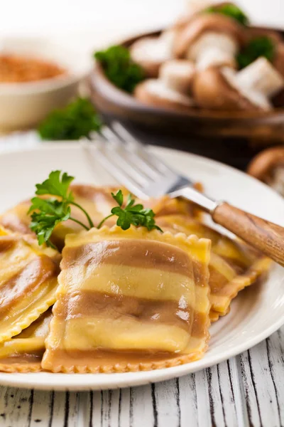 Hub sýrové Ravioli — Stock fotografie