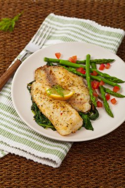 Sotelenmiş ıspanak ile balık