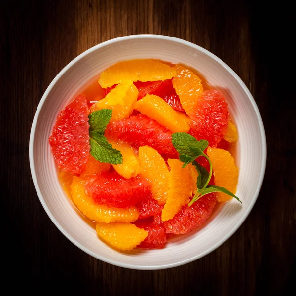Apelsin och grapefrukt sallad — Stockfoto