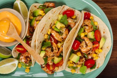 Karides Tacos Salsa ile