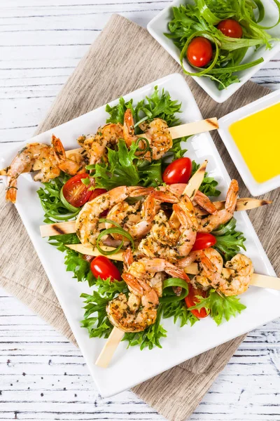 Gegrillter Garnelensalat — Stockfoto