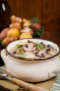 Mantar patates çorbası