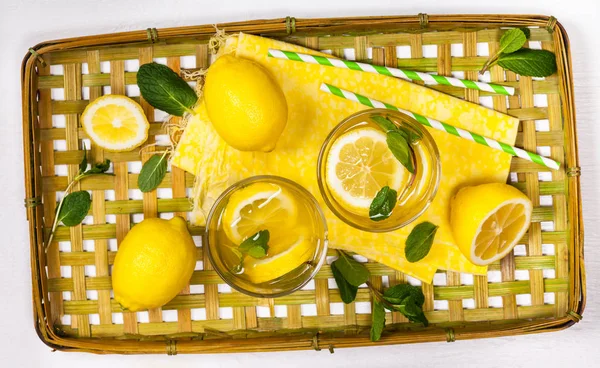Lemonad sommardrinkar — Stockfoto