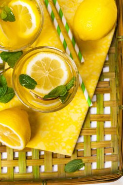 Alkollü limonata içecekler