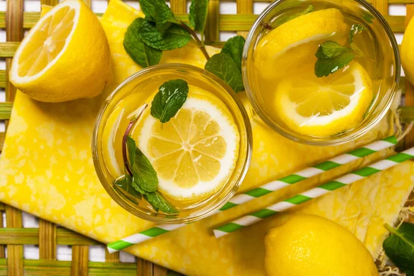 Alcoholic Lemonade Drinks — Stock Photo, Image