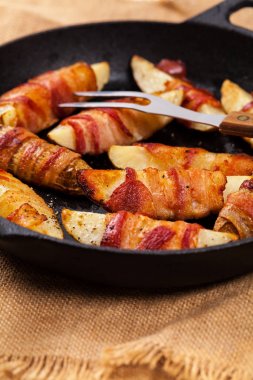 Pastırma patates sarılmış