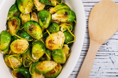 Brüksel lahanası limonlu