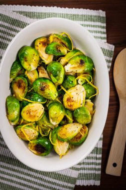 Brüksel lahanası limonlu