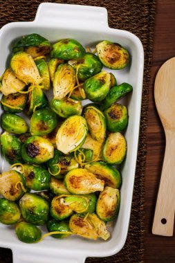 Brüksel lahanası limonlu