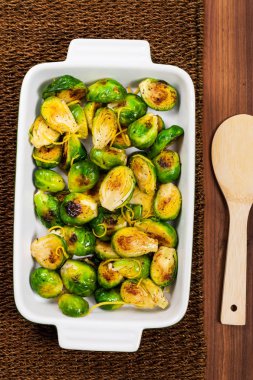 Brüksel lahanası limonlu