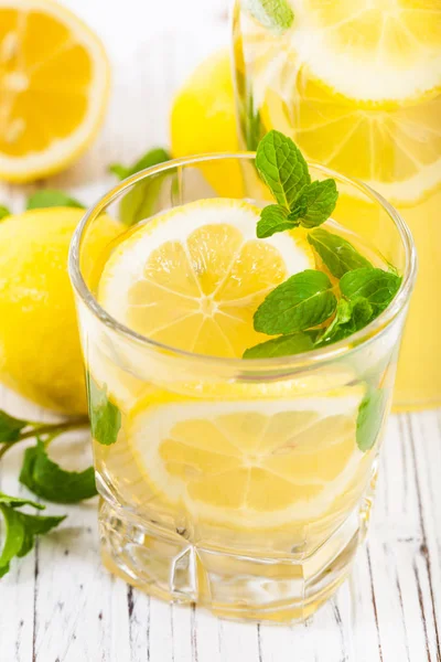 Limonata limon içecek