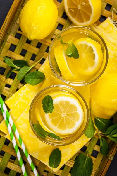 Limonade citroen drinken — Stockfoto