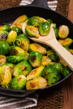 Brüksel lahanası limonlu