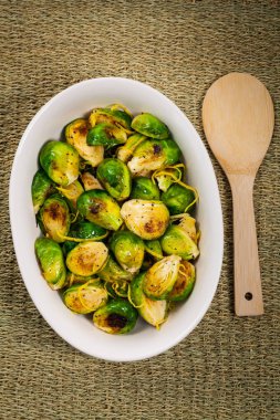 Brüksel lahanası limonlu