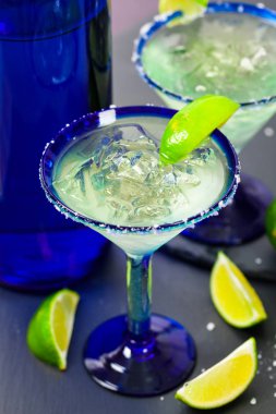 Taze margarita kokteyli.