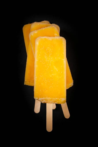 Ananas en Mango ijslollys — Stockfoto