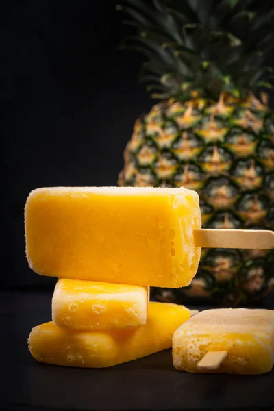 Ananas bevroren Fruit Bars ijslollys — Stockfoto