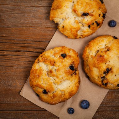 Vahşi yaban mersinli çörek