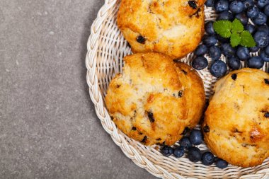 Vahşi yaban mersinli çörek