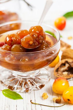 Fındıklı vişneli reçel