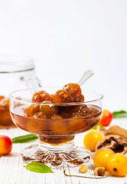 Fındıklı vişneli reçel