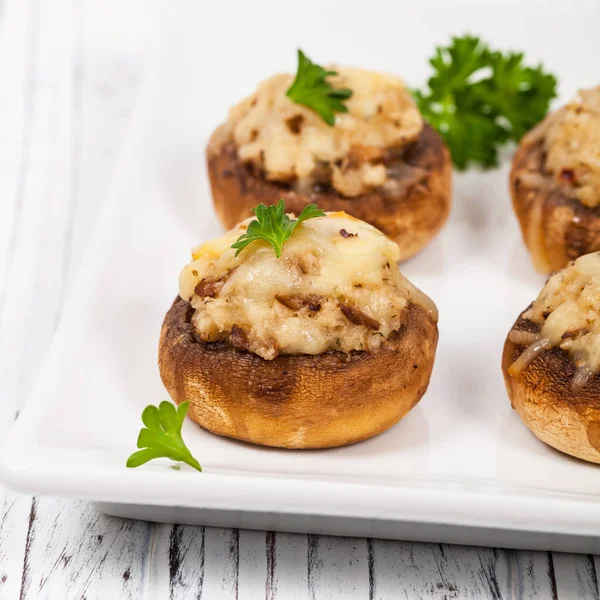 Setas rellenas vegetarianas —  Fotos de Stock