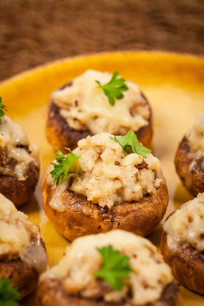 Setas rellenas vegetarianas —  Fotos de Stock