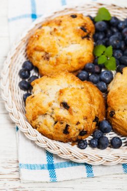 Yaban mersinli çörek pasta