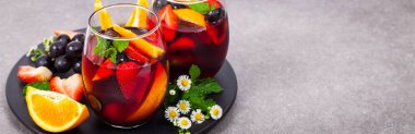 Kırmızı şarap Sangria içecek
