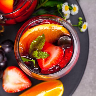 Sangria kırmızı şarap yaz içecekler