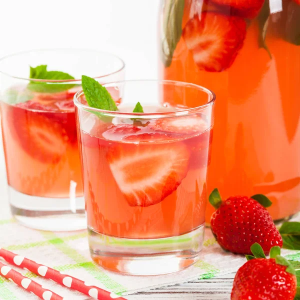 Bebida Morango Verão Foco Seletivo — Fotografia de Stock