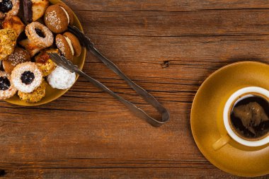 Ev yapımı Avrupa ekmek stil tanımlama bilgilerini çeşitli tatlar. Seçici odak.