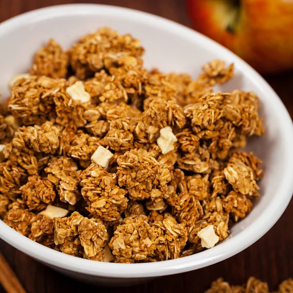 Elma Tarçın Granola Seçici Odak — Stok fotoğraf