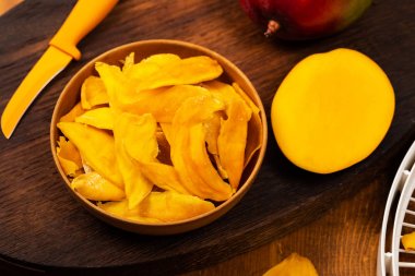 Kurutulmuş Mango meyve. Seçici odak.