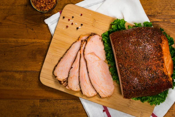 Truthahnbrust Deli Roasted Sliced Cajun Style Lunch Meat Auf Holz Stockfotografie Lizenzfreie Fotos C Alisafarov 418589276 Depositphotos