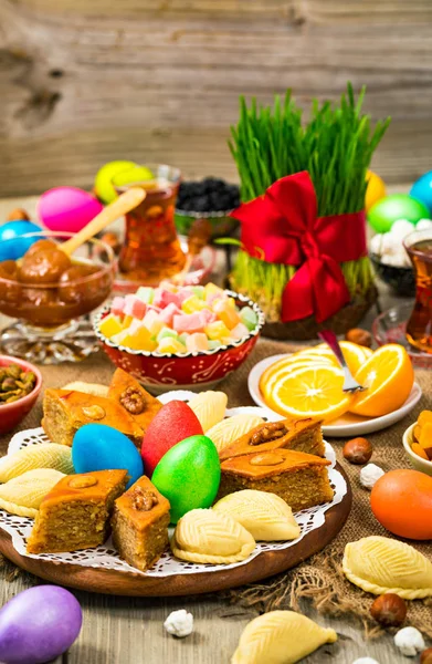 Novruz Ramadan Azerbaijão Ovos Coloridos Fontes Trigo Para Páscoa Doces — Fotografia de Stock
