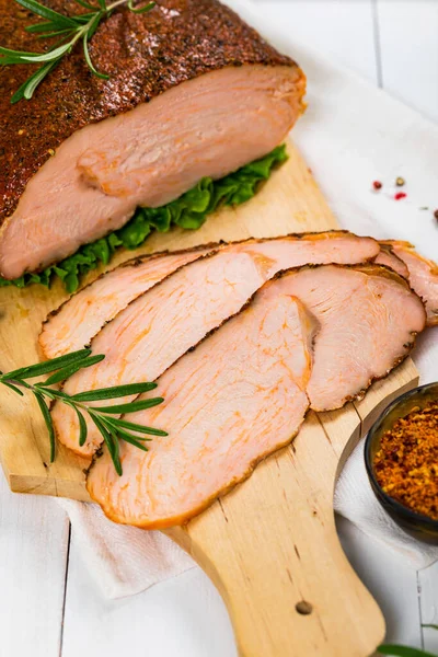 Pavo Pechuga Deli Asado Rodajas Estilo Cajún Almuerzo Carne Sobre —  Fotos de Stock