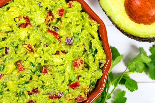 Avokádo Guacamole Mexické Dip Avokádo Limetka Rajče Cilantro Selektivní Zaměření — Stock fotografie