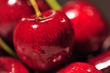 Kiraz. Tatlı kiraz. Taze kiraz. Olgun Kiraz 