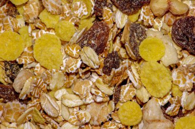 Kahvaltıda, atış doğrudan tatlı sağlıklı müsli
