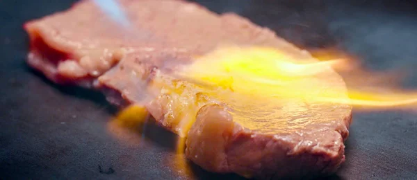 US Tenderloin Steak dengan api — Stok Foto