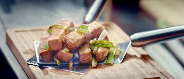 搅拌炒牛肉，中国美食的特写 — 图库照片