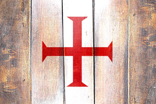 Vintage flaga rycerz templariuszy na drewnianym panelu grunge — Zdjęcie stockowe