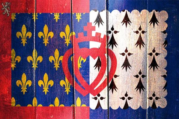 목조 판위에 있는 빈티지 Pays de la loire flag — 스톡 사진